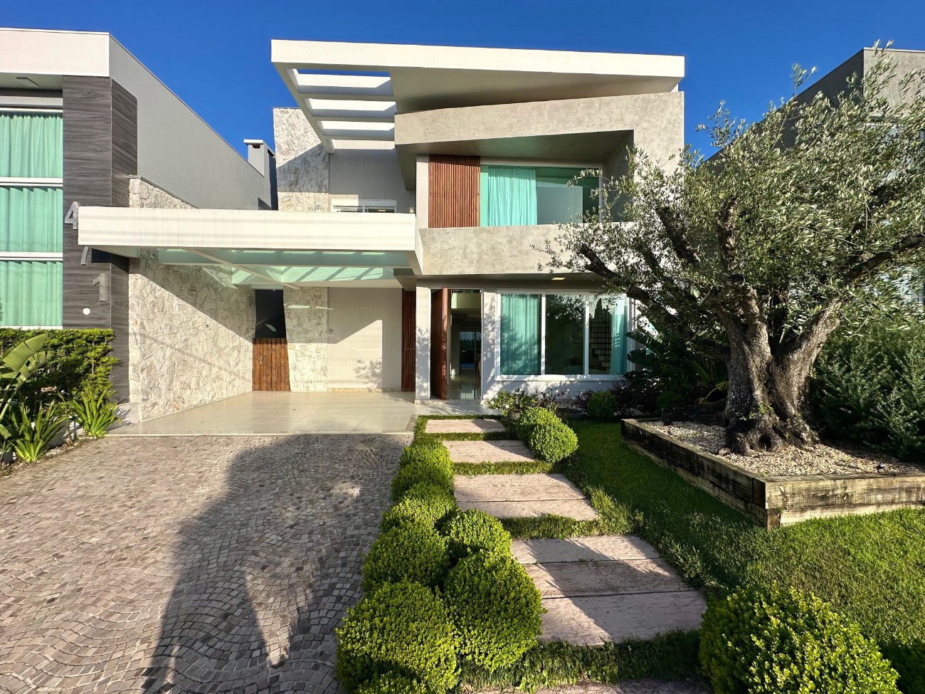 Imagem do imóvel Casa em condomínio 5 dormitórios à venda, Condomínio Condado De Capão em Capão Da Canoa referência 118432