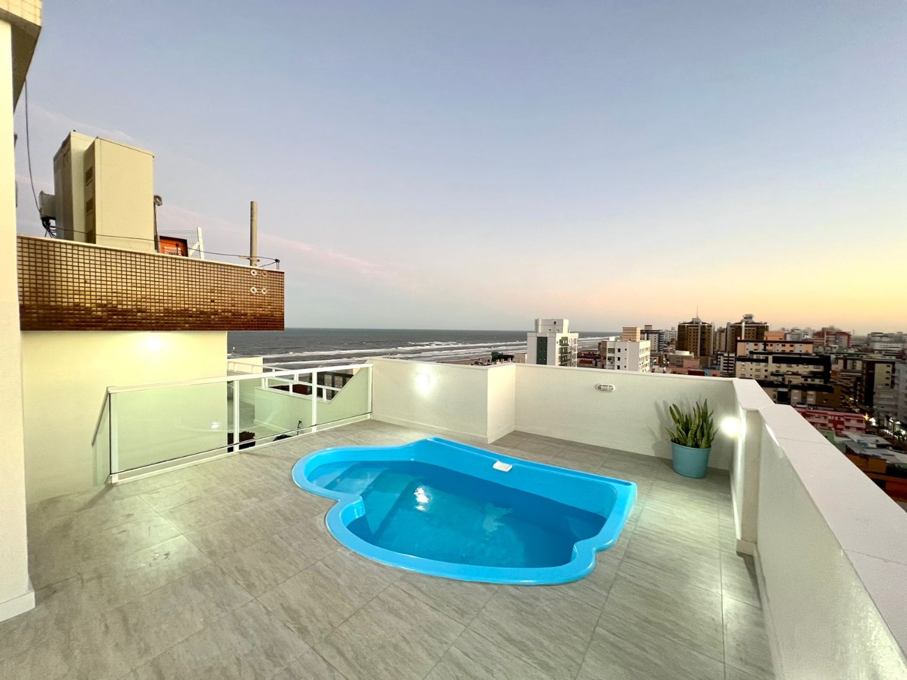 Imagem do imóvel Cobertura 4 dormitórios à venda, Zona Nova em Capão Da Canoa referência 304551