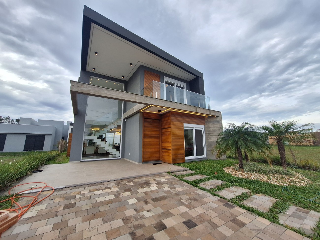 Imagem do imóvel Apartamento 4 dormitórios à venda, Terrasul Condominio em Capão Da Canoa referência 304723