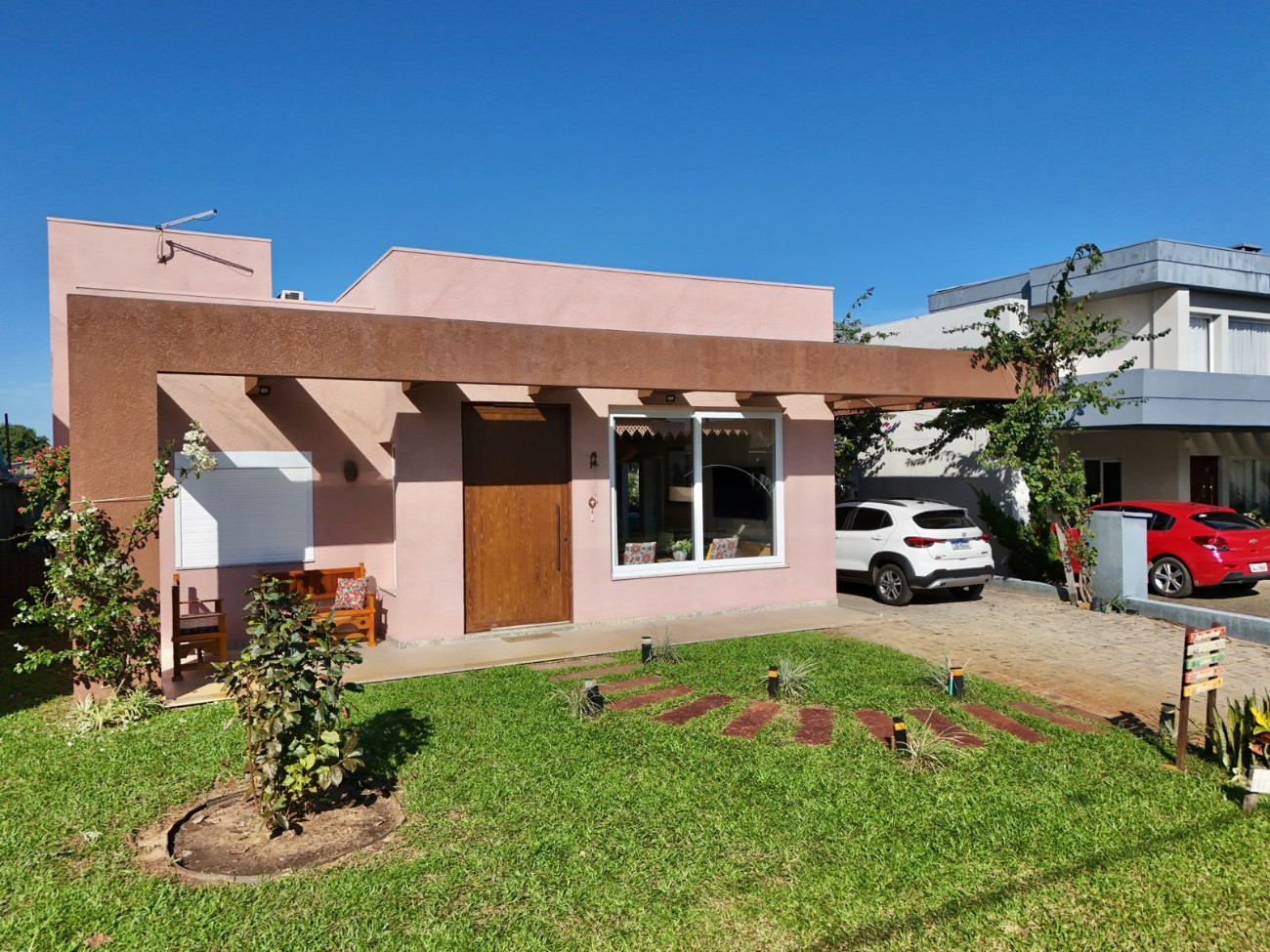 Imagem do imóvel Casa em condomínio 3 dormitórios à venda, Condomínio Dubai em Capão Da Canoa referência 305842