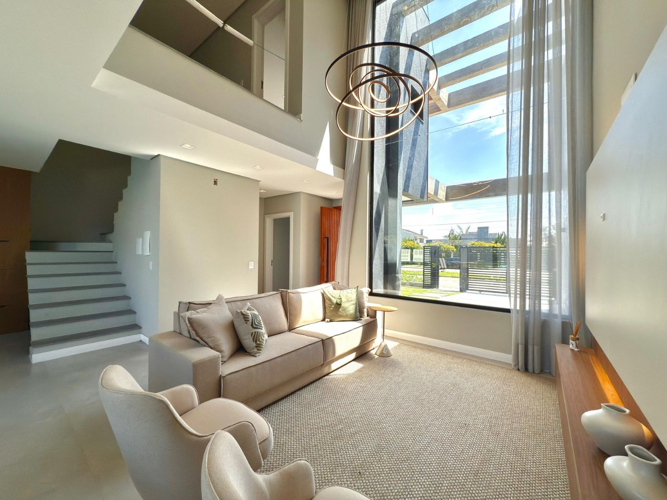 Imagem do imóvel Sobrado 4 dormitórios à venda, Rainha Do Mar em Xangrila referência 306822