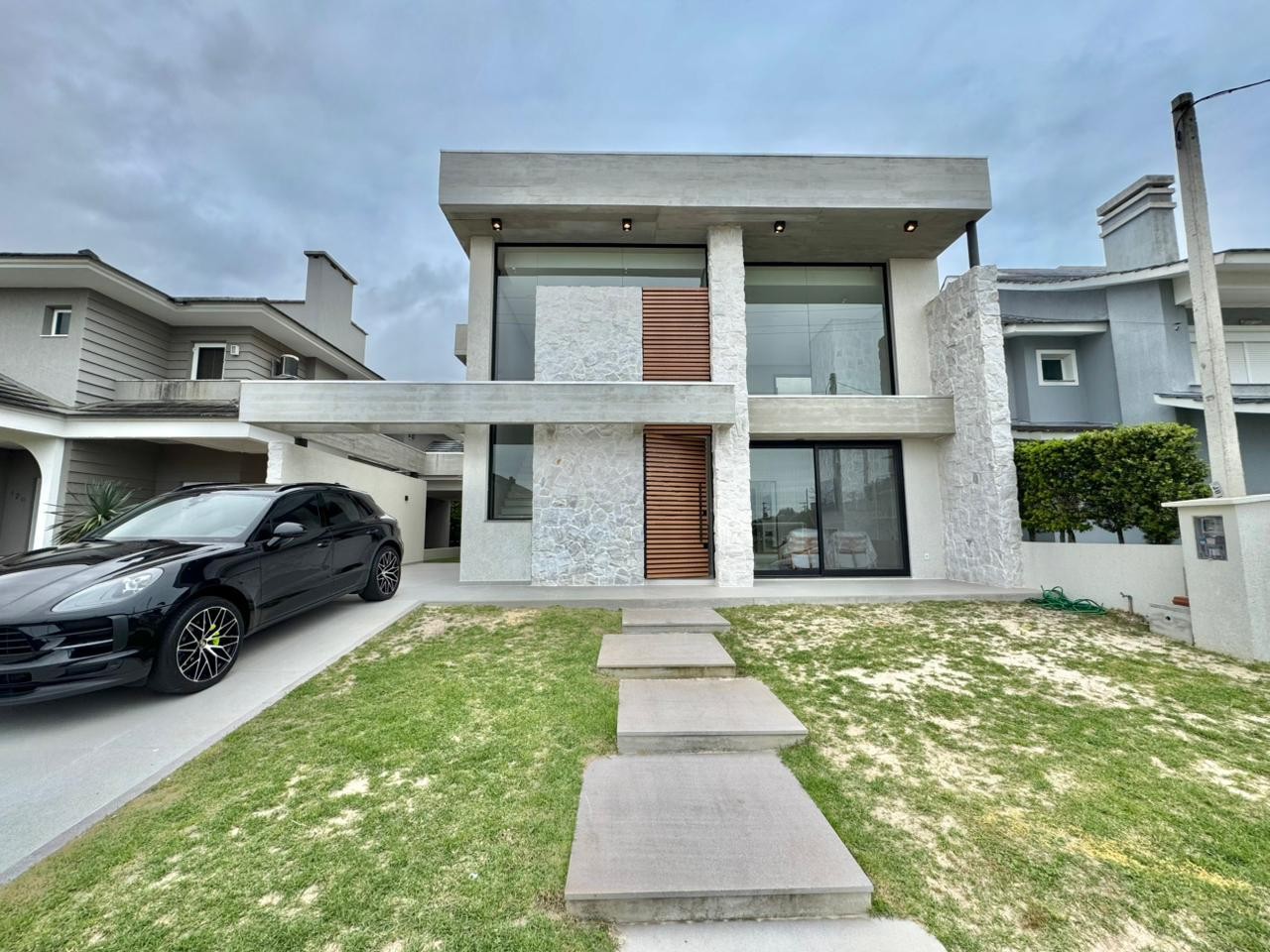 Imagem do imóvel Casa em condomínio 5 dormitórios à venda, Condomínio Condado De Capão em Capão Da Canoa referência 307529