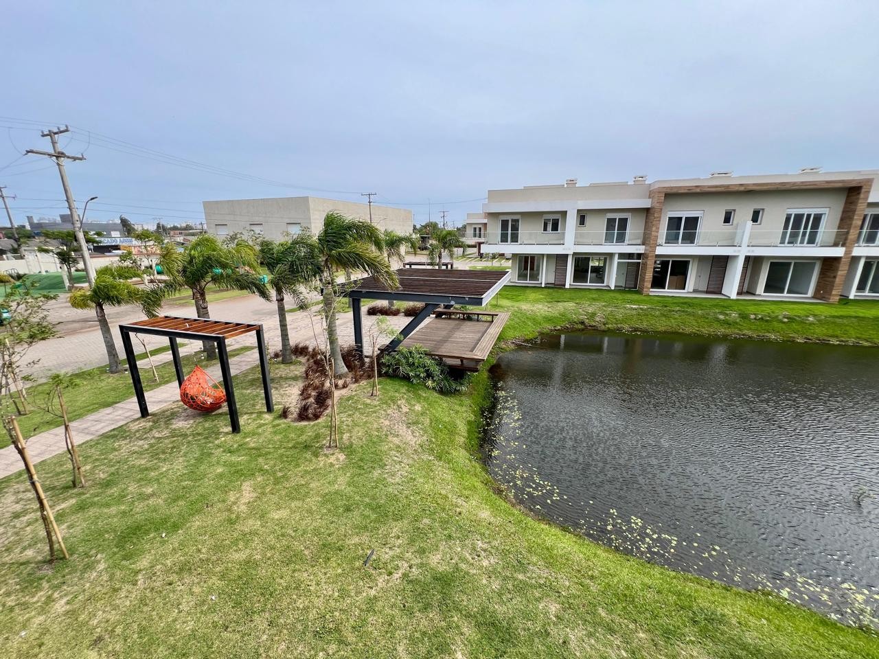 Imagem do imóvel Casa em condomínio 4 dormitórios à venda, Murano em Capão Da Canoa referência 307557