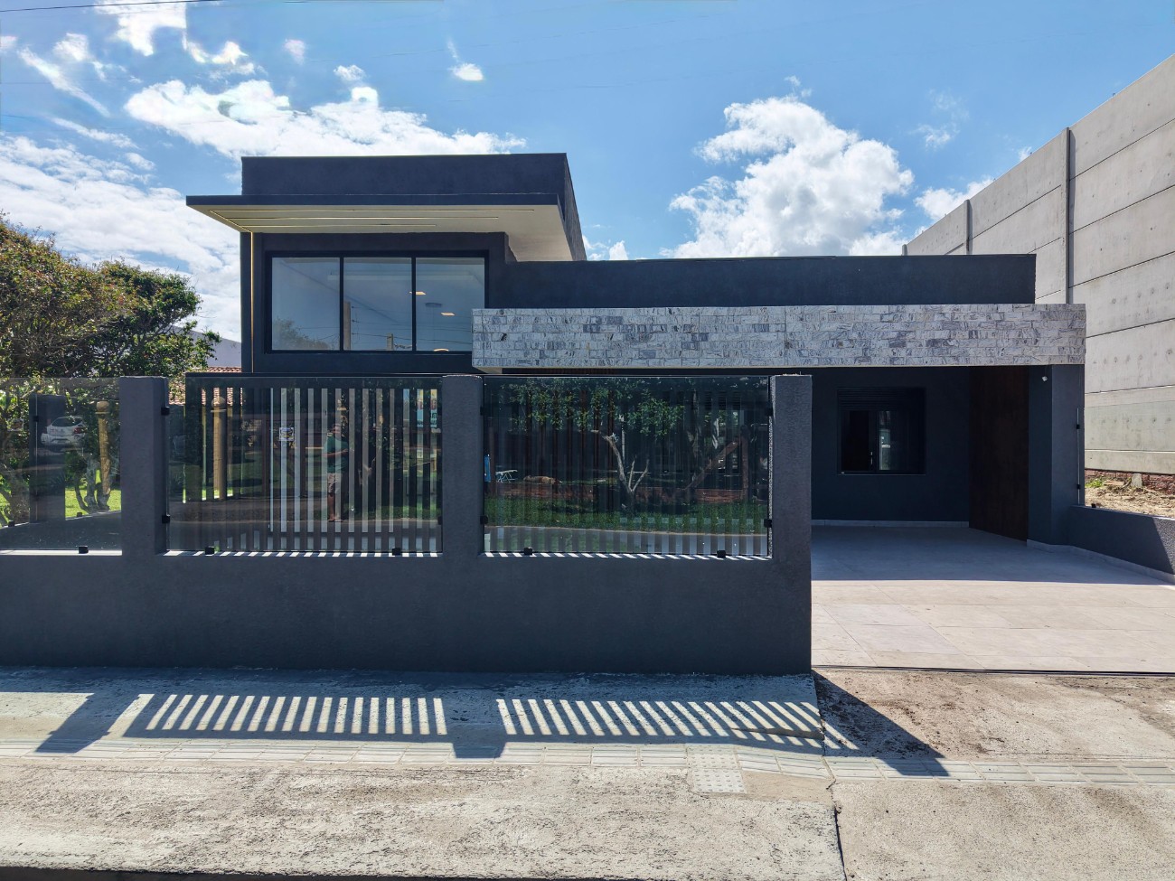 Imagem do imóvel Casa 4 dormitórios à venda, Araça em Capão Da Canoa referência 307663