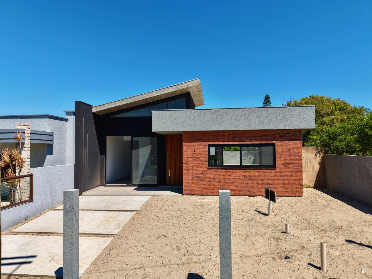 Imagem do imóvel Casa 3 dormitórios à venda, Guarani em Capão Da Canoa referência 307701